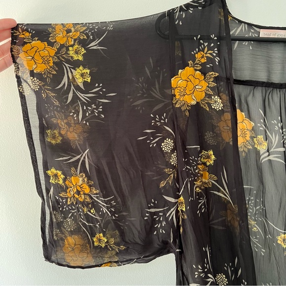 Band of gypsies black flowered boho duster - Picture 12 of 12